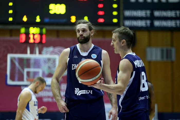 Саступаем, але працягваем лідараваць